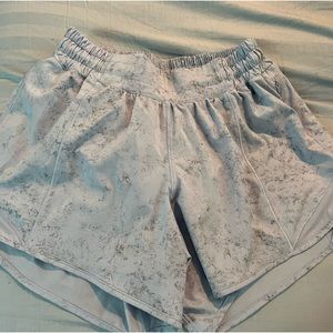 Lululemon Hotty Hot Short High Rise size 4 lined